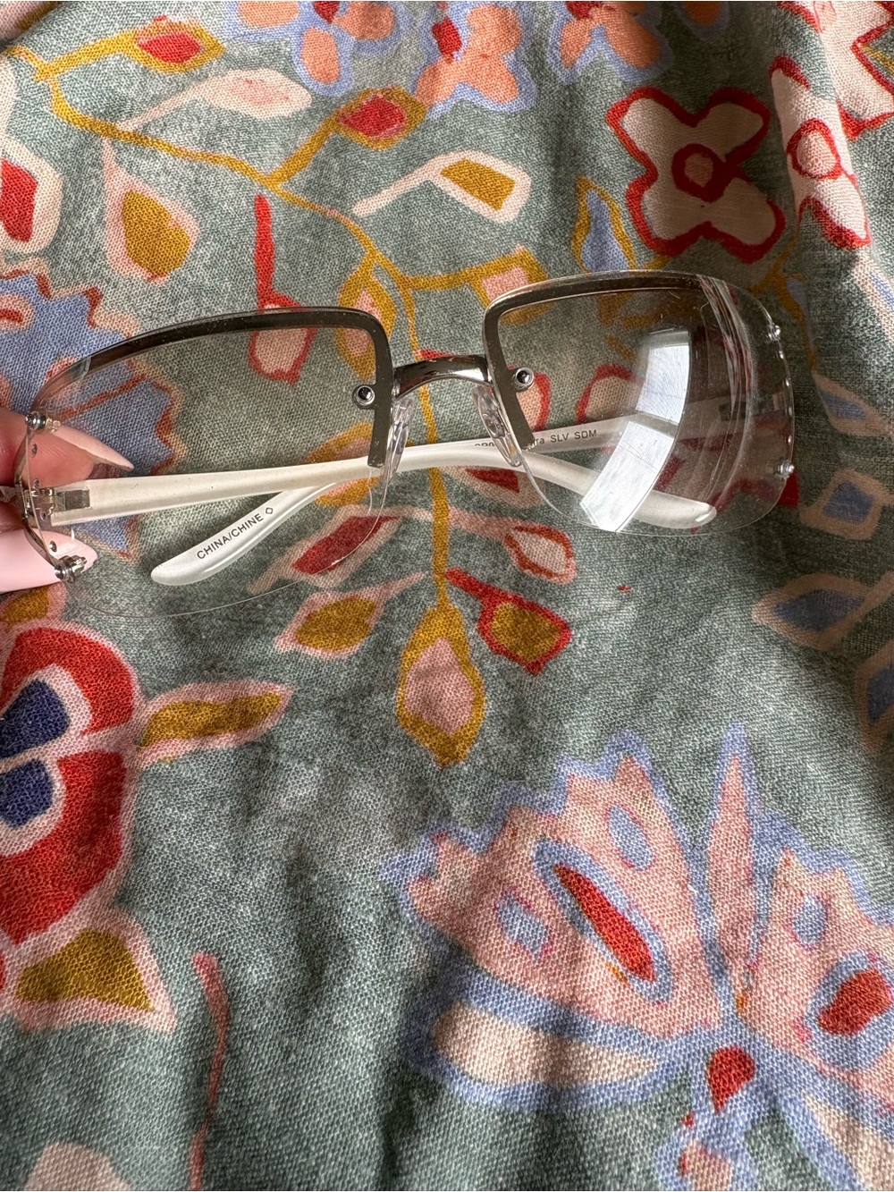 3/$10 Y2K Rimless Rhinestone Shield Sunglasses - Picture 6 of 6
